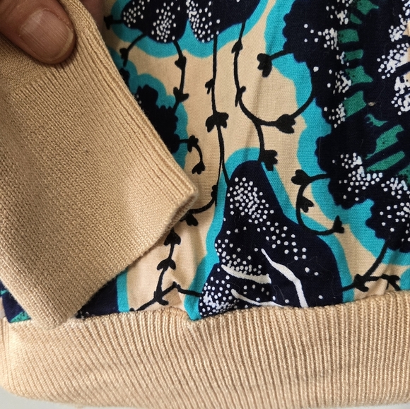 NEEDLE POINT Cream Cardigan With Vinrant Teal Back And Elbow Patches. Size Small - Picture 7 of 10